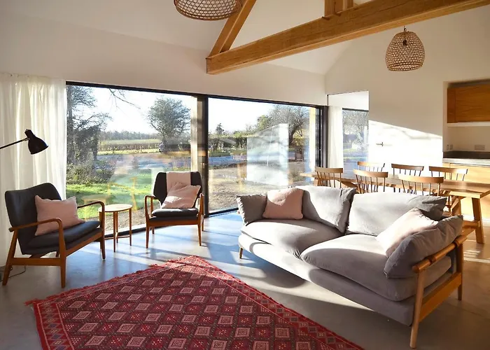 High Cogges Farm Holiday Cottages - The Cart Shed